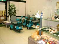 �d���X�N�[�^�[�B������߂��ɒu���Ă���B��O���W���̔��i